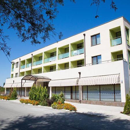 Hotel-Clinic Dr. Gechevi Pavel Banja Exteriör bild