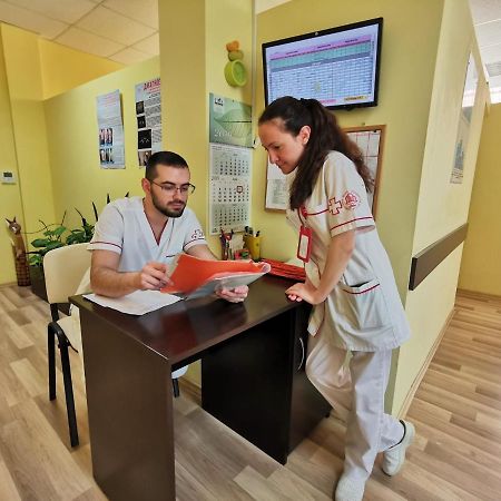 Hotel-Clinic Dr. Gechevi Pavel Banja Exteriör bild