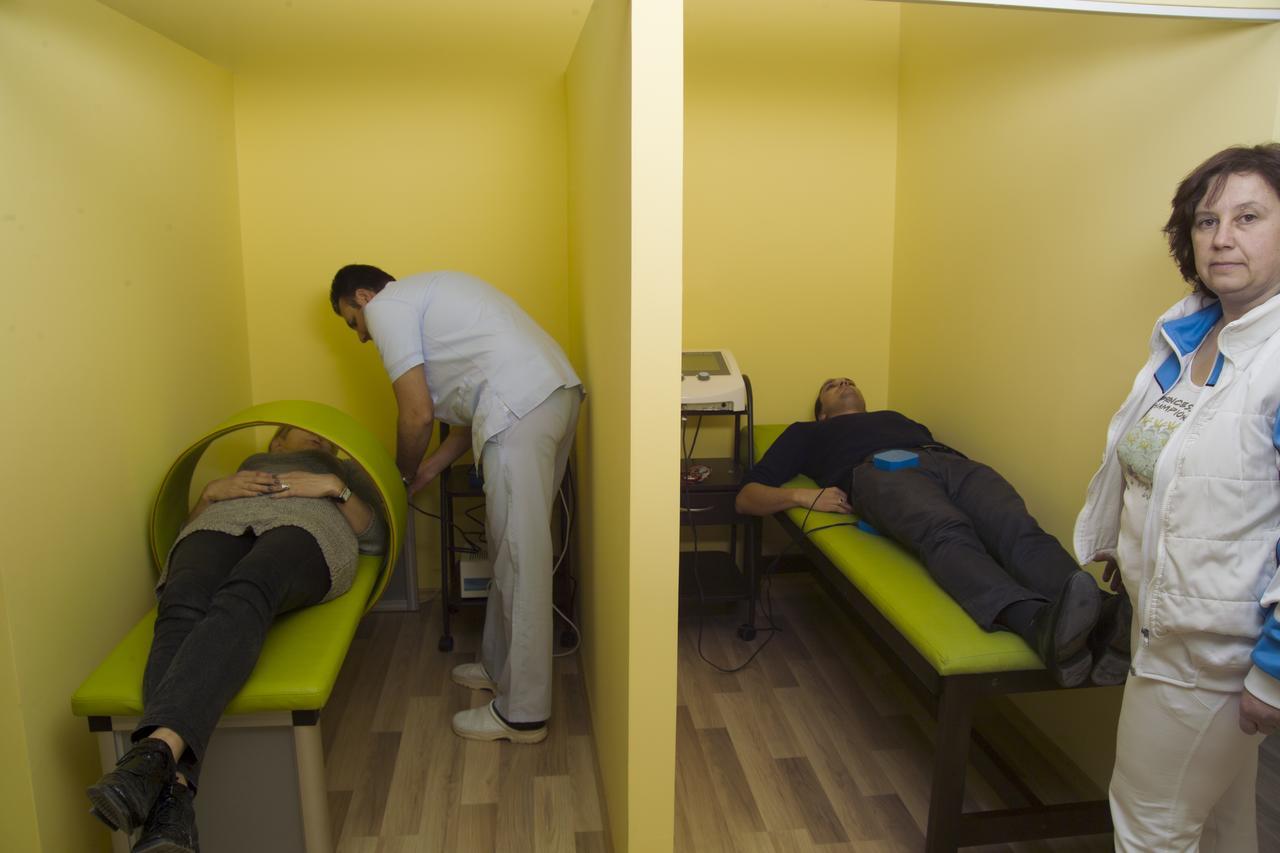 Hotel-Clinic Dr. Gechevi Pavel Banja Exteriör bild