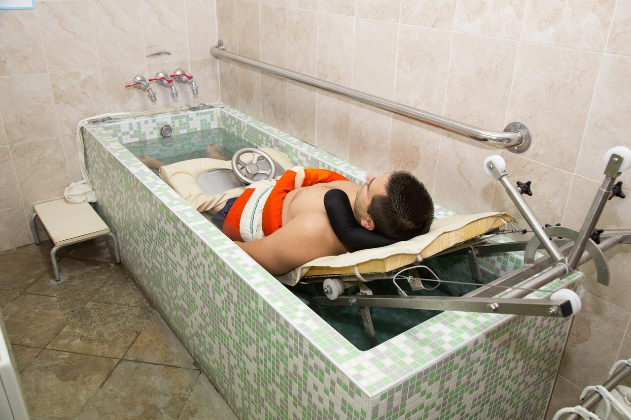 Hotel-Clinic Dr. Gechevi Pavel Banja Exteriör bild