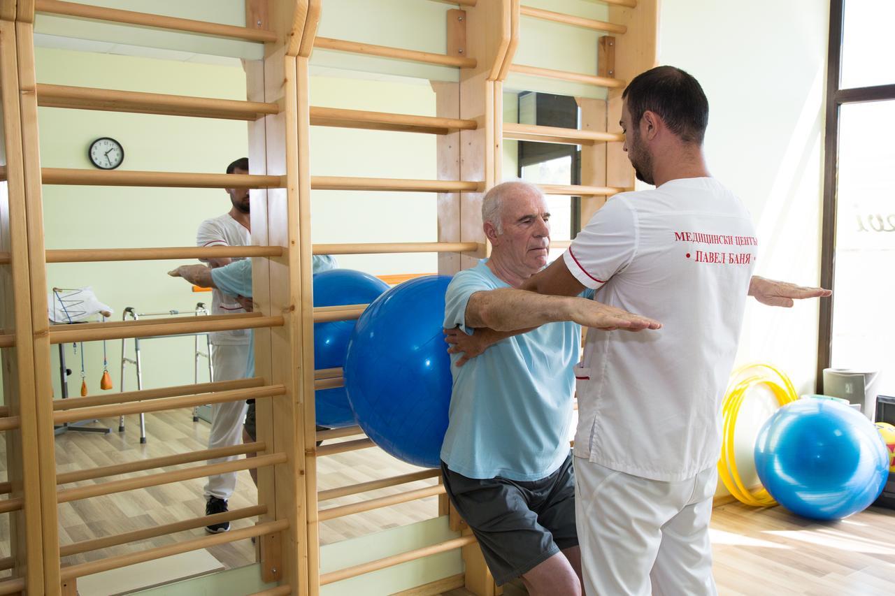 Hotel-Clinic Dr. Gechevi Pavel Banja Exteriör bild