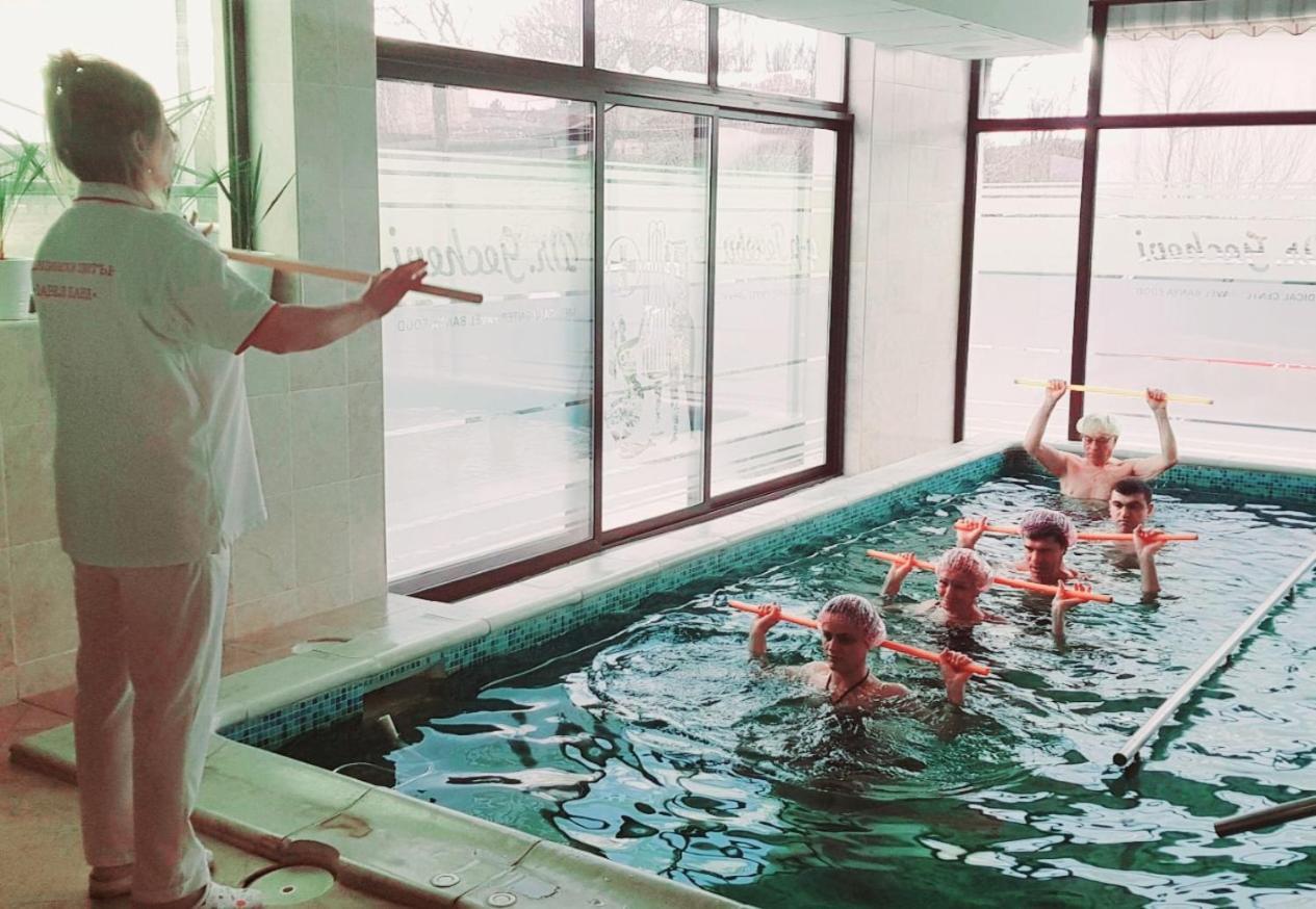 Hotel-Clinic Dr. Gechevi Pavel Banja Exteriör bild