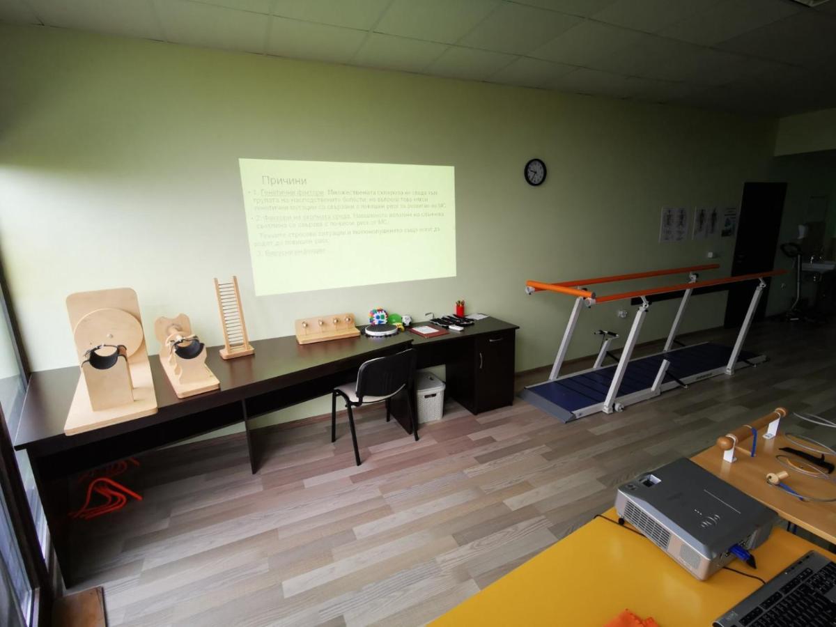 Hotel-Clinic Dr. Gechevi Pavel Banja Exteriör bild